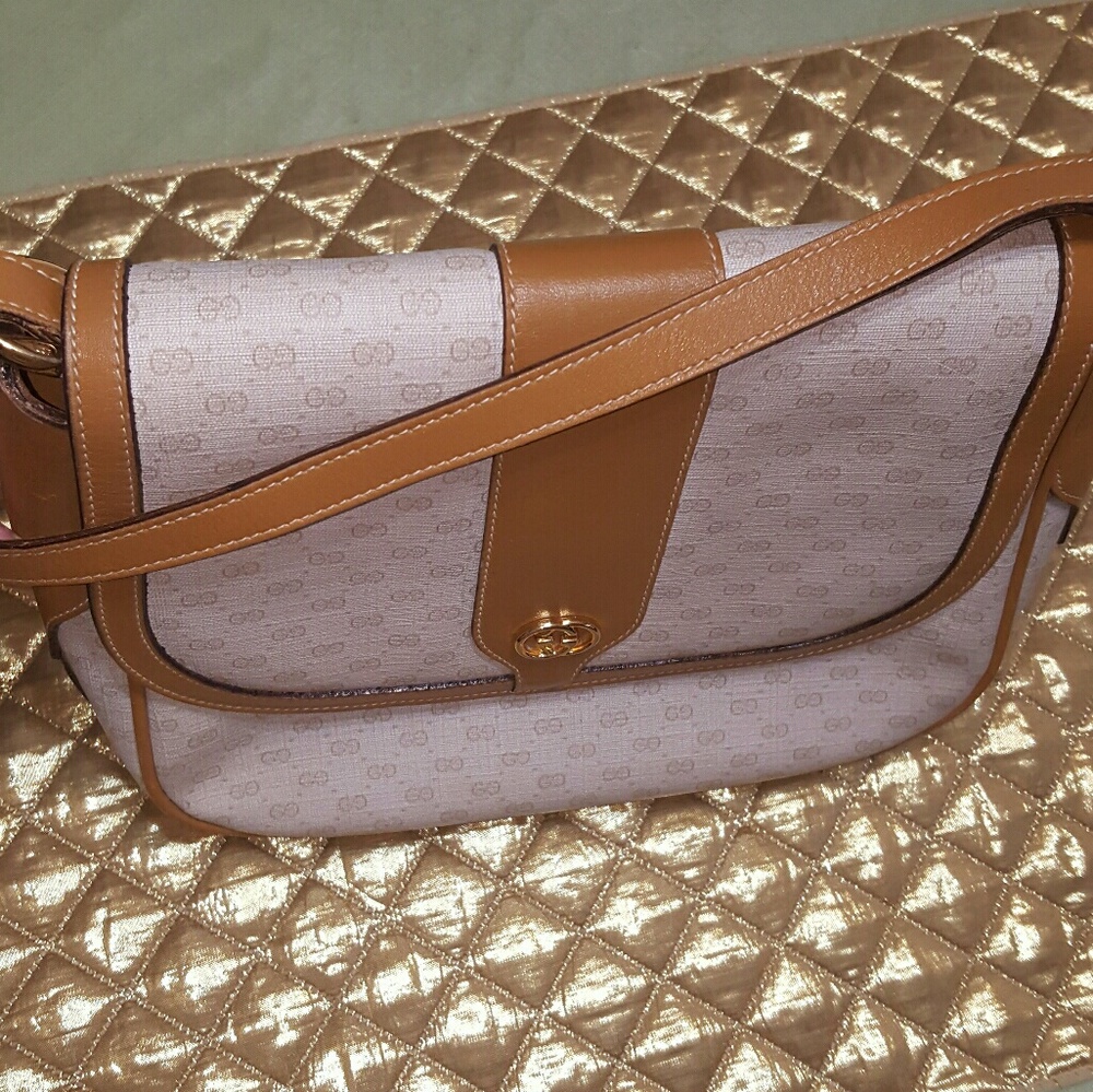 SOLD!!!!!Gucci vintage crossbody bag
